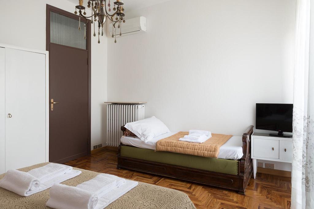 Rooms Villa Bergamo Airport 斯卡佐罗夏特 外观 照片